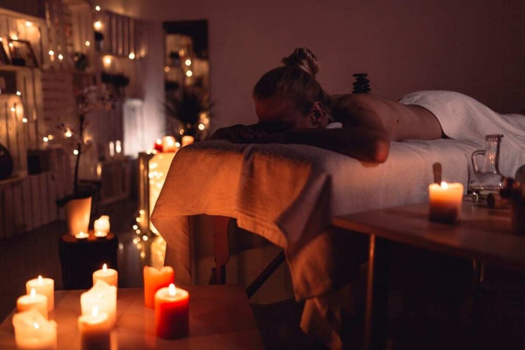 Relaxing spa room at the best spa in Mumbai with soft lighting and calming decor